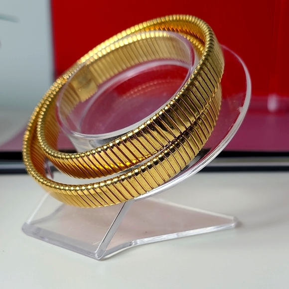 J Crew Elegant Gold-Toned Women's Bracelet - Picture 1 of 7